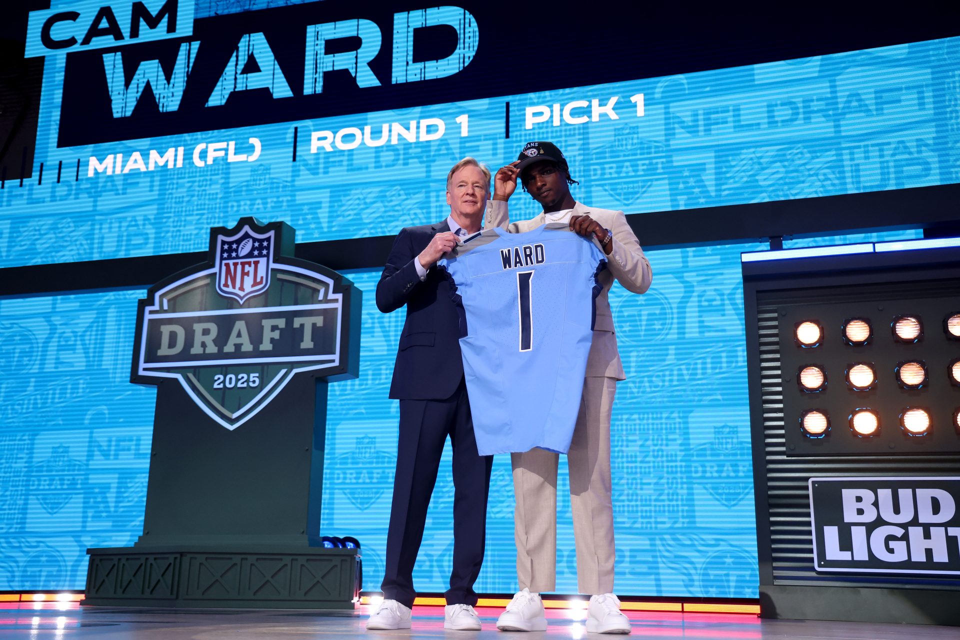 2025/04/2025-nfl-draft-round-1.jpg