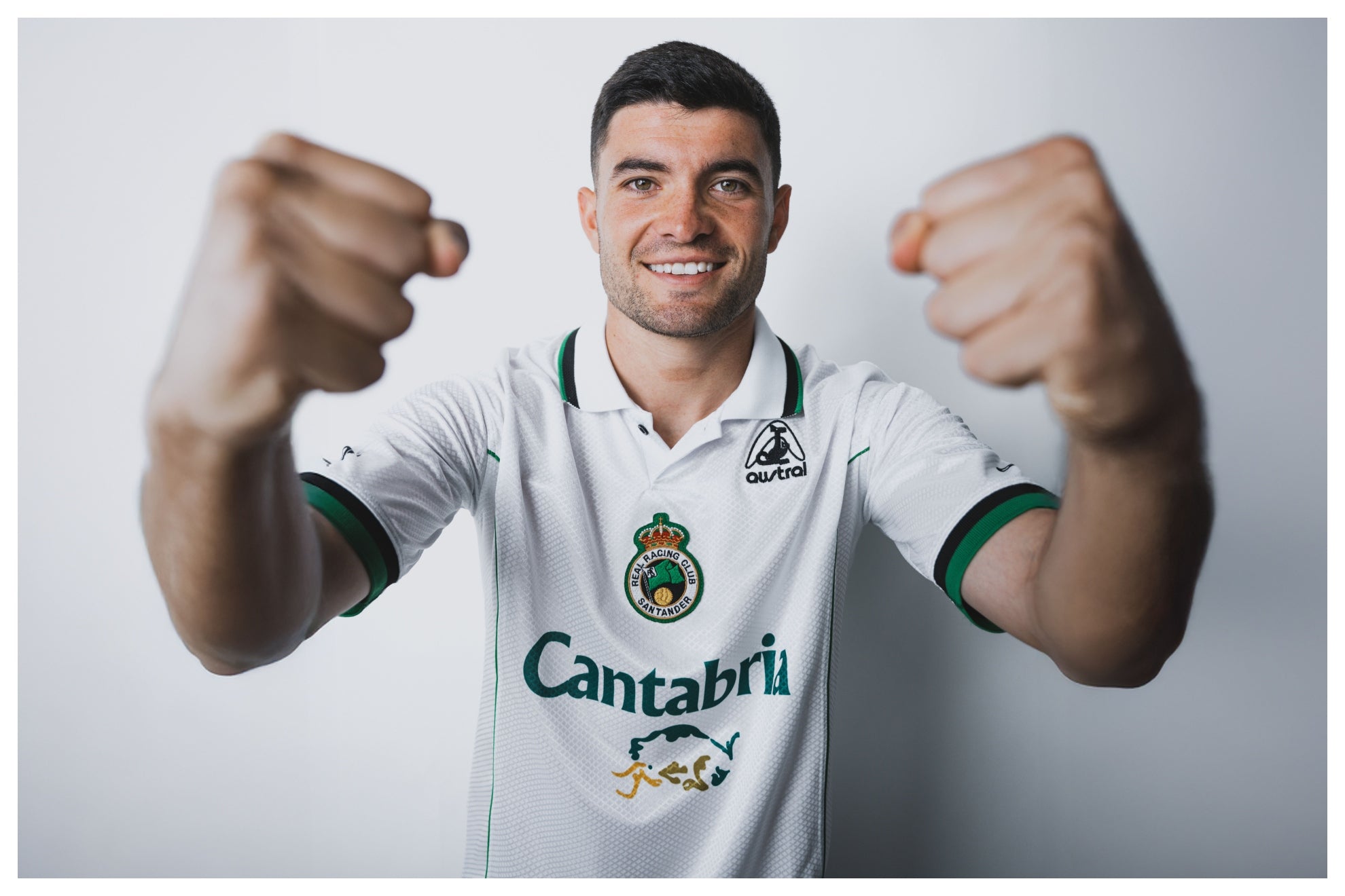 Aritz Aldasoro refuerza la medular del Real Oviedo