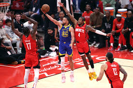 2025/04/Curry-vs-Houston-Rockets.jpg