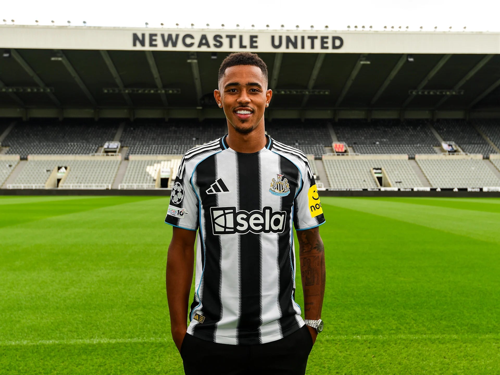 2025/08/Jacob_Ramsey_Signing.webp