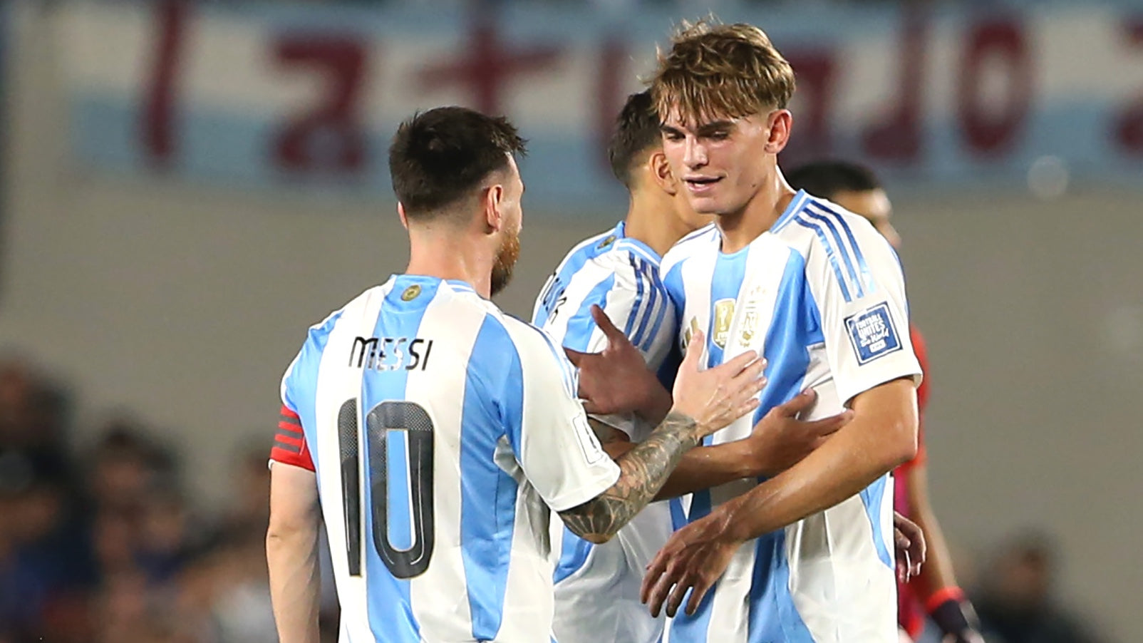2025/11/Paz-asistio-a-su-idolo-Messi-en-su-debut-en-Argentina.-Getty-Images.jpg