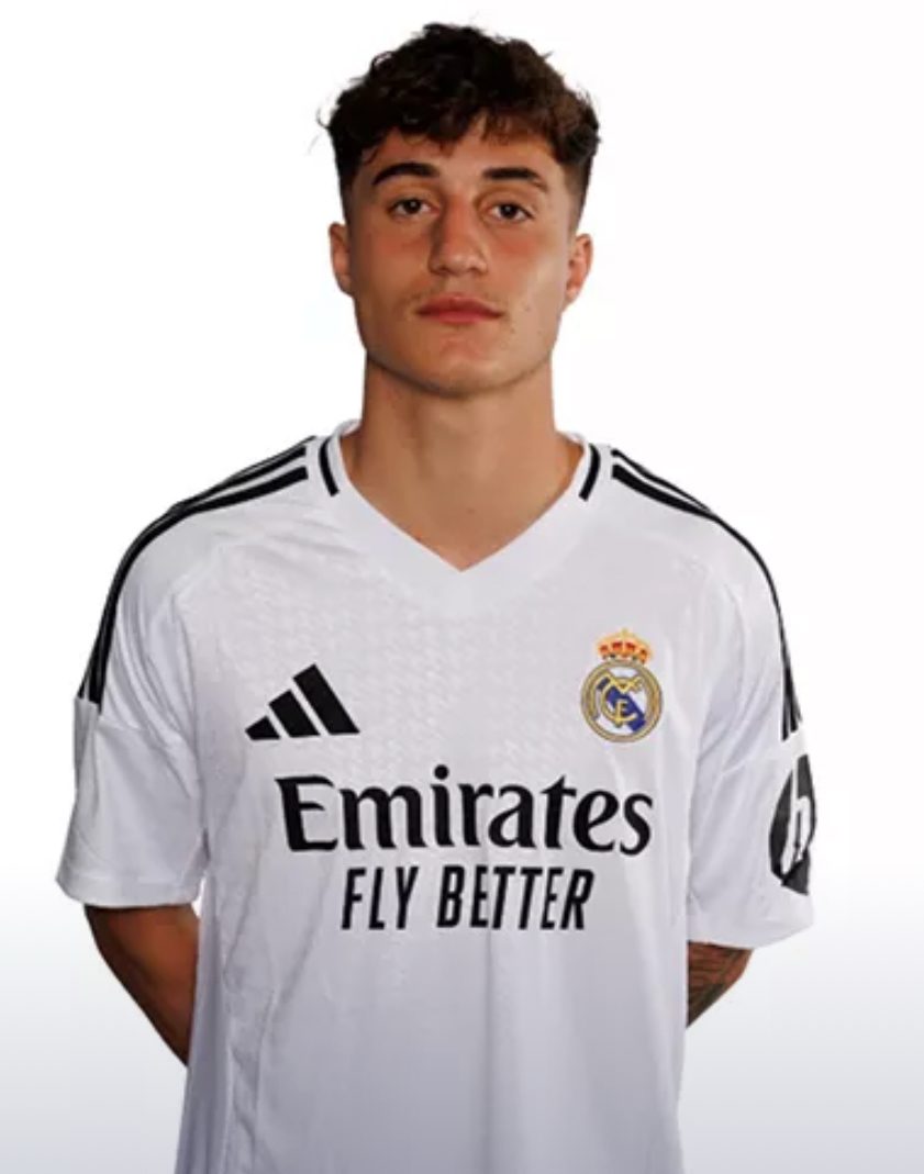 2025/08/Roberto-Web-Oficial-Real-Madrid-C.F.jpg