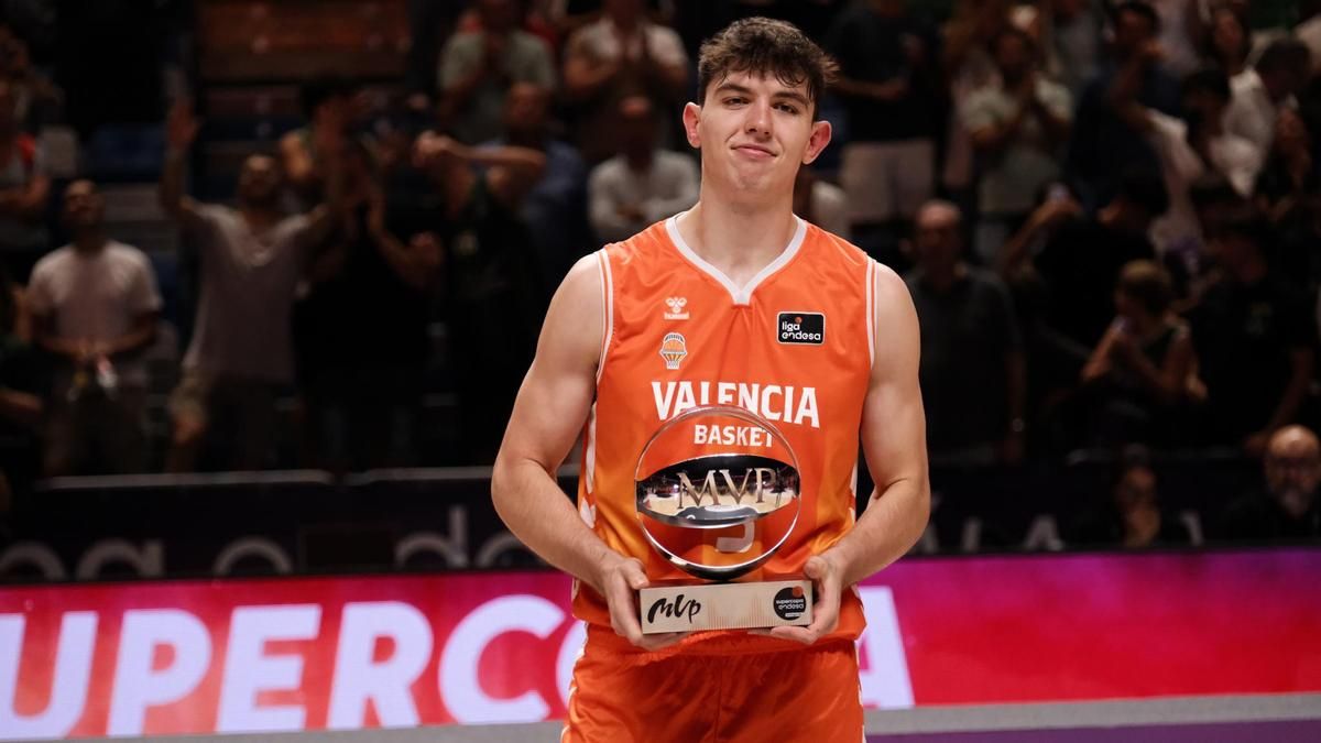 2025/09/Sergio-De-Larrea-consigue-el-MVP.jpg