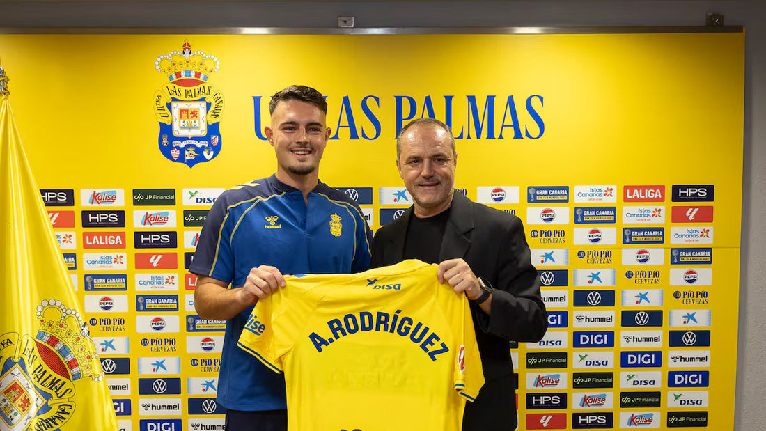 La UD Las Palmas presenta a Andrés Rodríguez