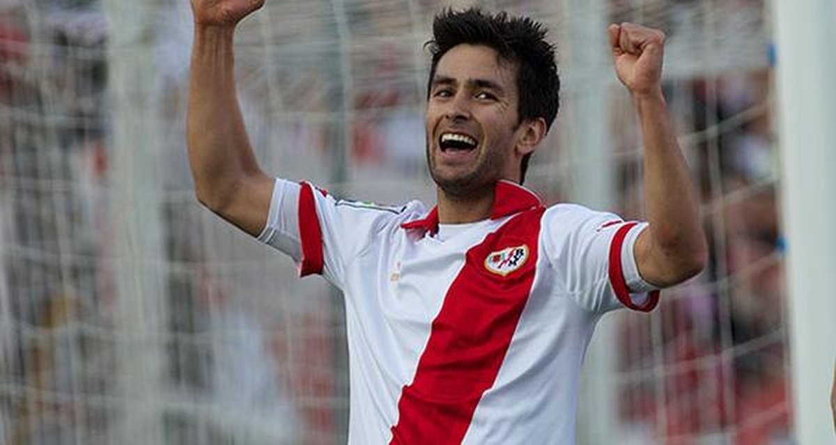 2025/10/alberto-bueno-en-su-etapa-con-el-rayo-vallecano-twitter-1.jpg
