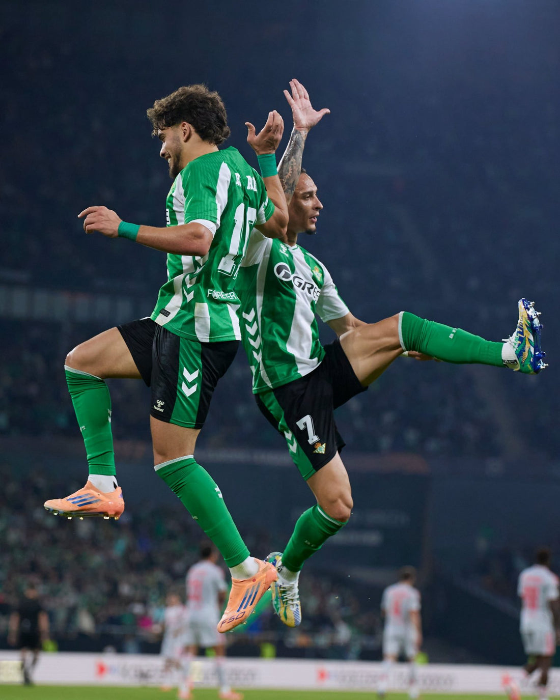 2025/11/betis-vs-lyon-3-e1762462686789.jpg