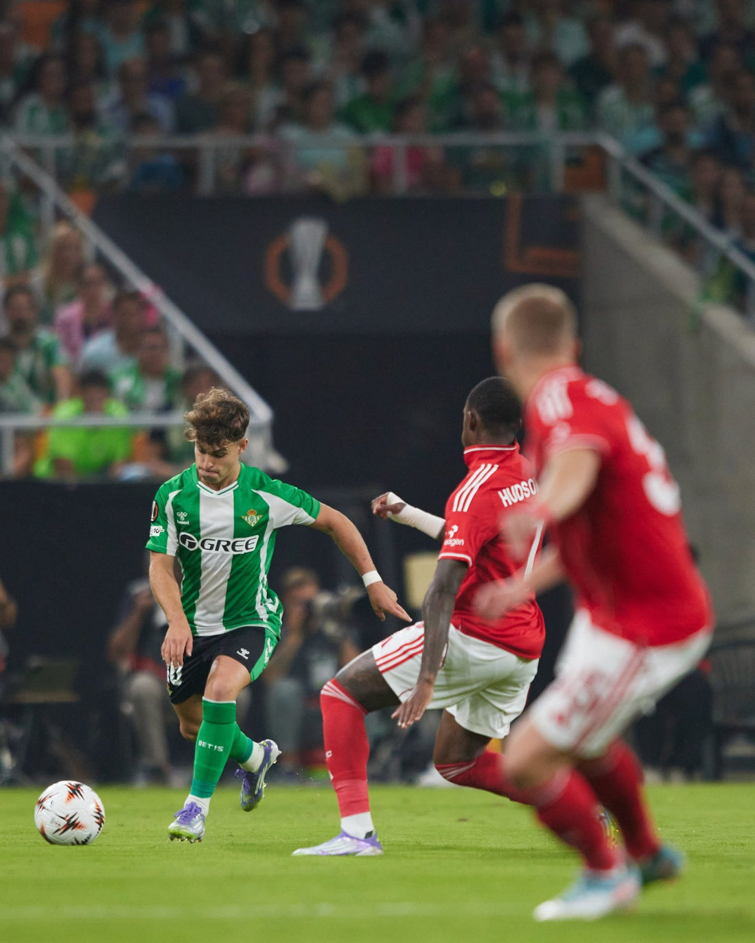 2025/09/betis-vs-nottingham-portada-e1758743877224.jpg