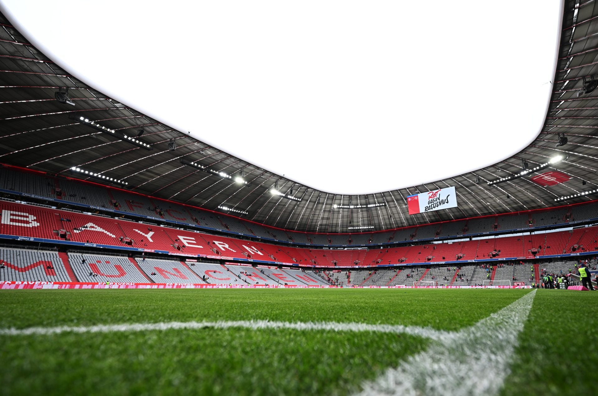 2025/10/fc-bayern-munchen-v-1-fsv-mainz-05-bundesliga-1.jpg