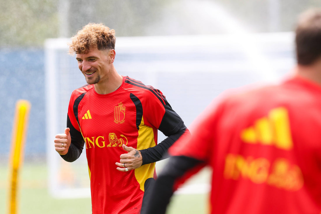 El Valencia se queda sin Meunier ni Andrés García