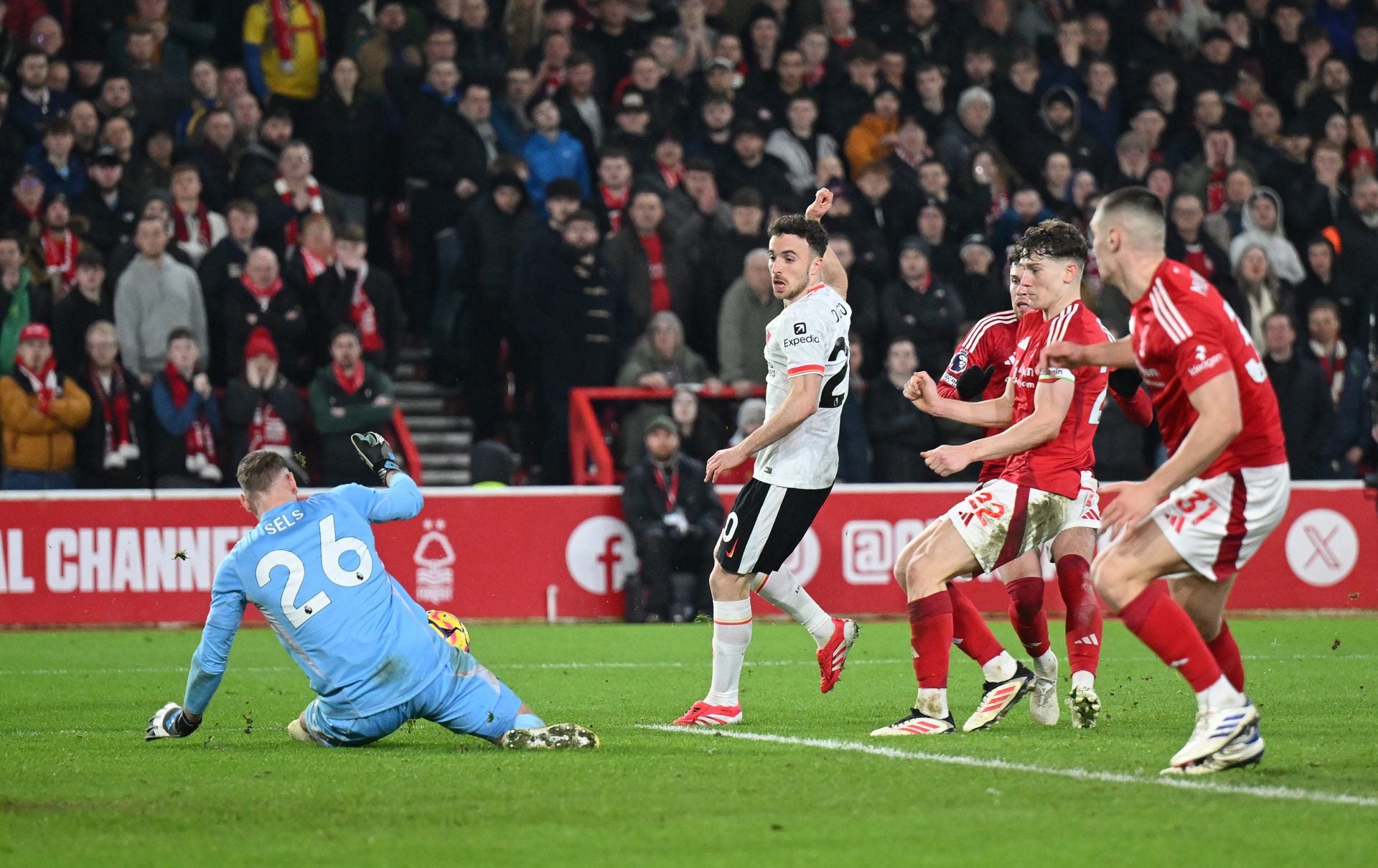 2025/01/nottingham-forest-fc-v-liverpool-fc-premier-league-3.jpg