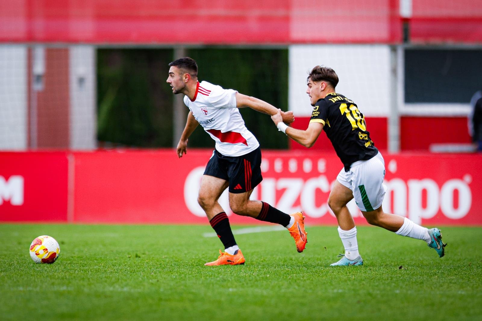 2025/12/sevilla-atletico-vs-atletico-sanluqueno-3.jpg