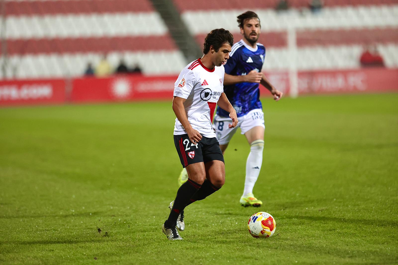2025/11/sevilla-atletico-vs-marbella-1.jpg