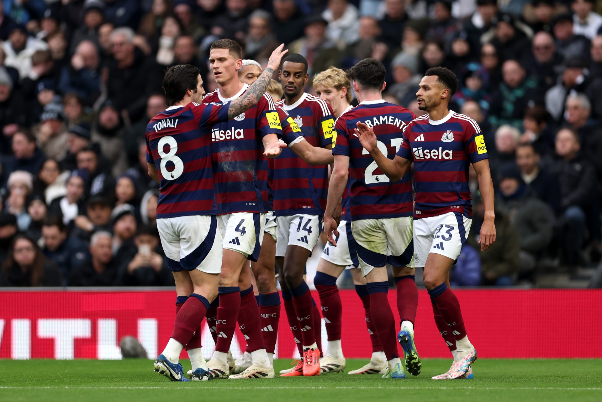 2025/01/tottenham-hotspur-fc-v-newcastle-united-fc-premier-league-3.jpg