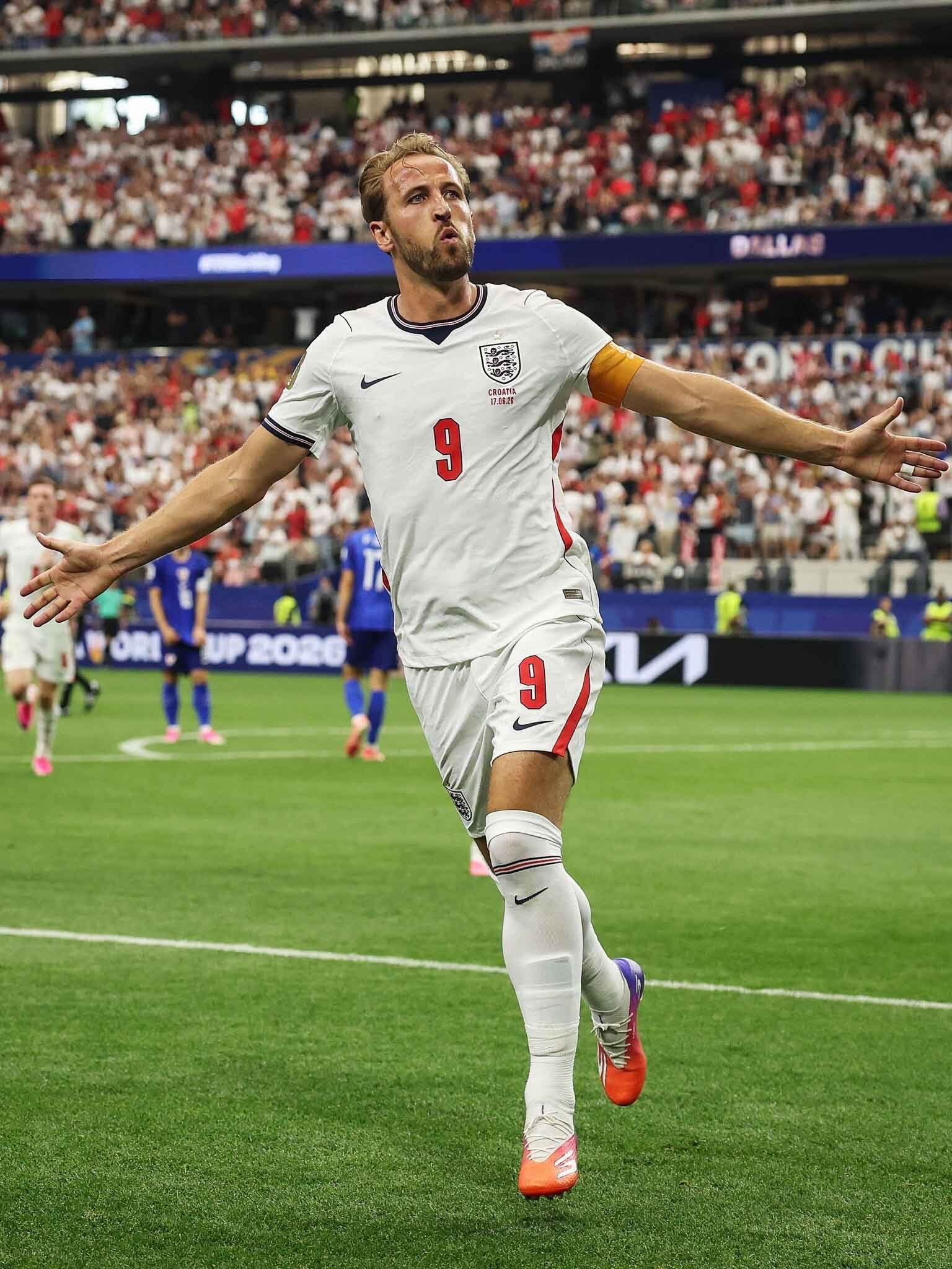 Inglaterra gana en su estreno mundialista-image