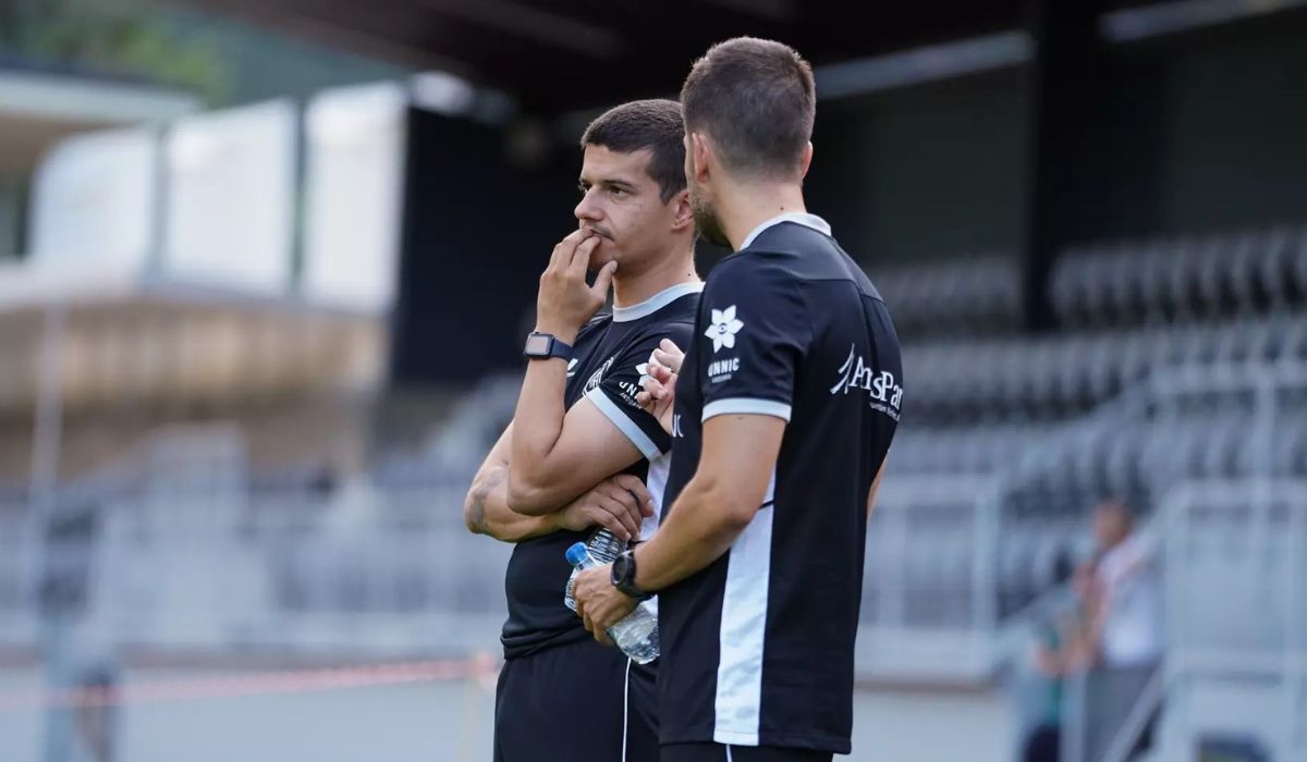 El Andorra también ficha fuera del campo-image