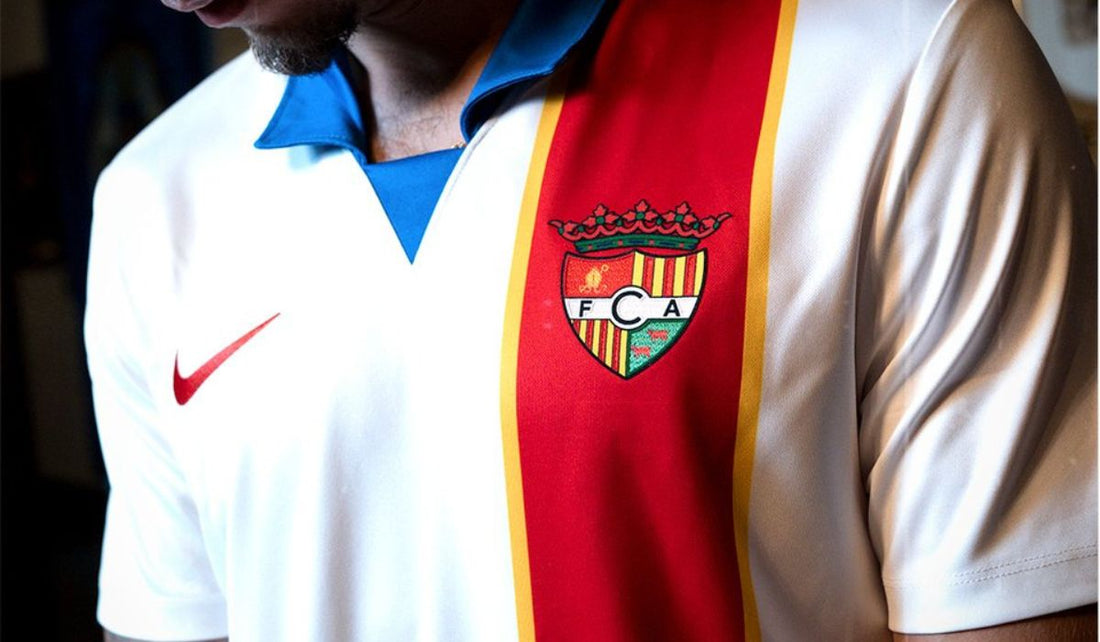 El Andorra recupera su escudo original en la segunda equipación-image