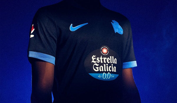 El Deportivo desvela su piel de visitante en color negro con tecnología tridimensional-image