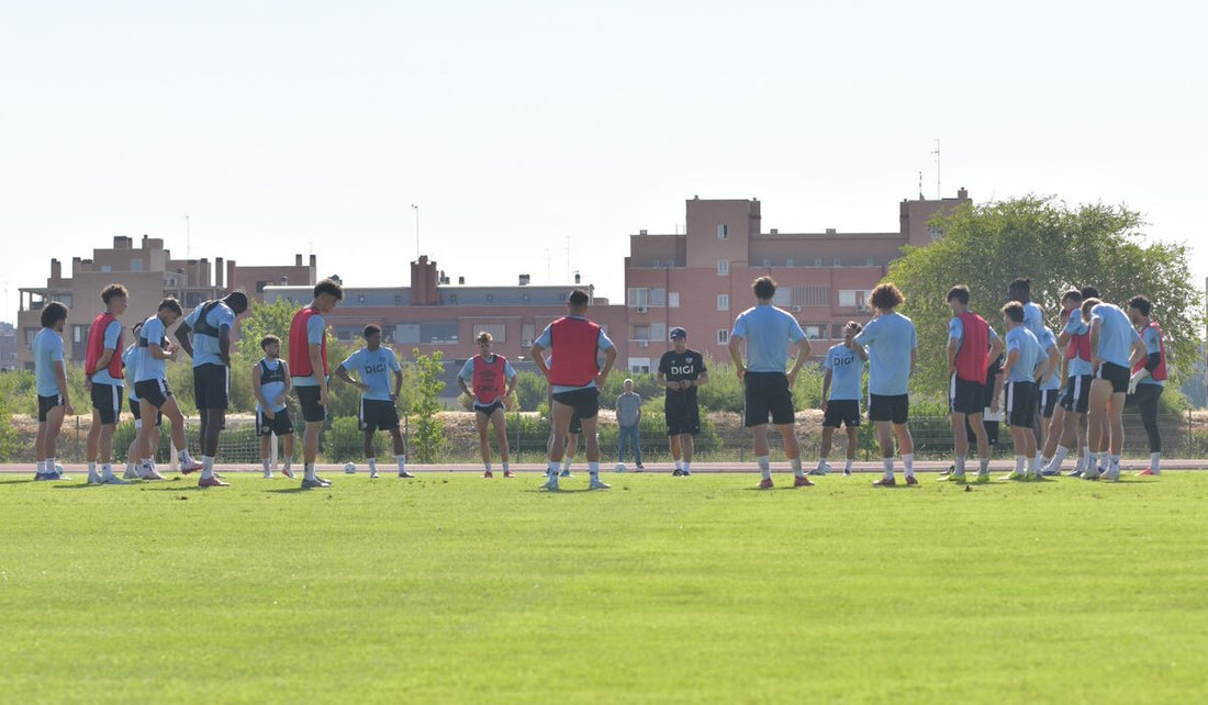 El Rayo Vallecano viaja a Países Bajos con misterio total sobre sus ausencias-image