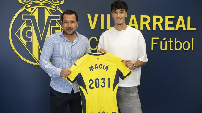 El Villarreal blinda a Carlos Maciá hasta 2031-image