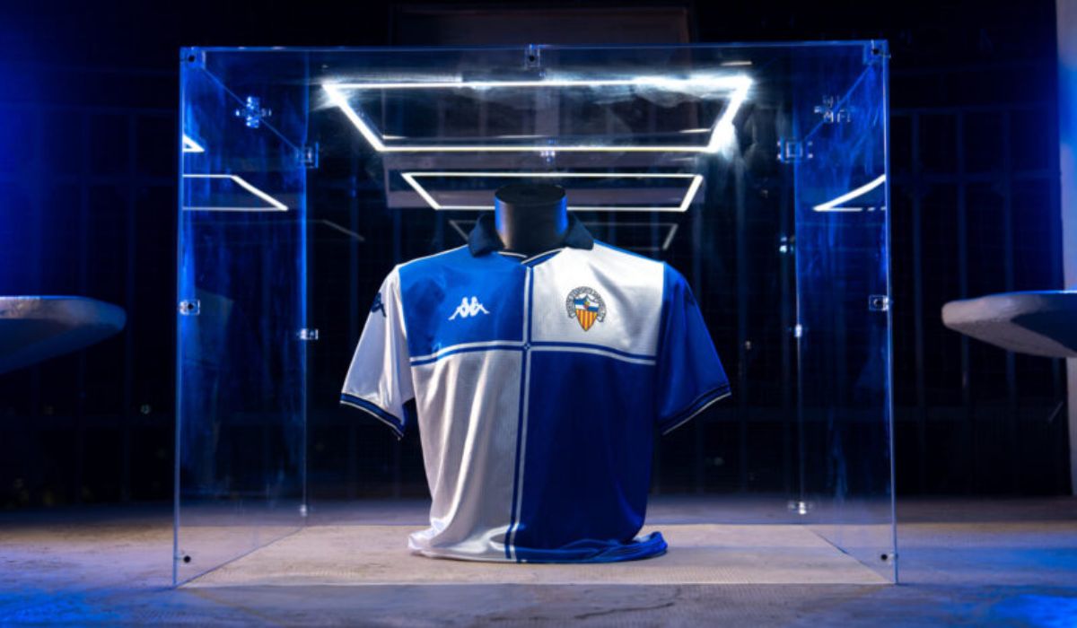 El Sabadell presenta su nueva equipación para el regreso a LaLiga Hypermotion-image