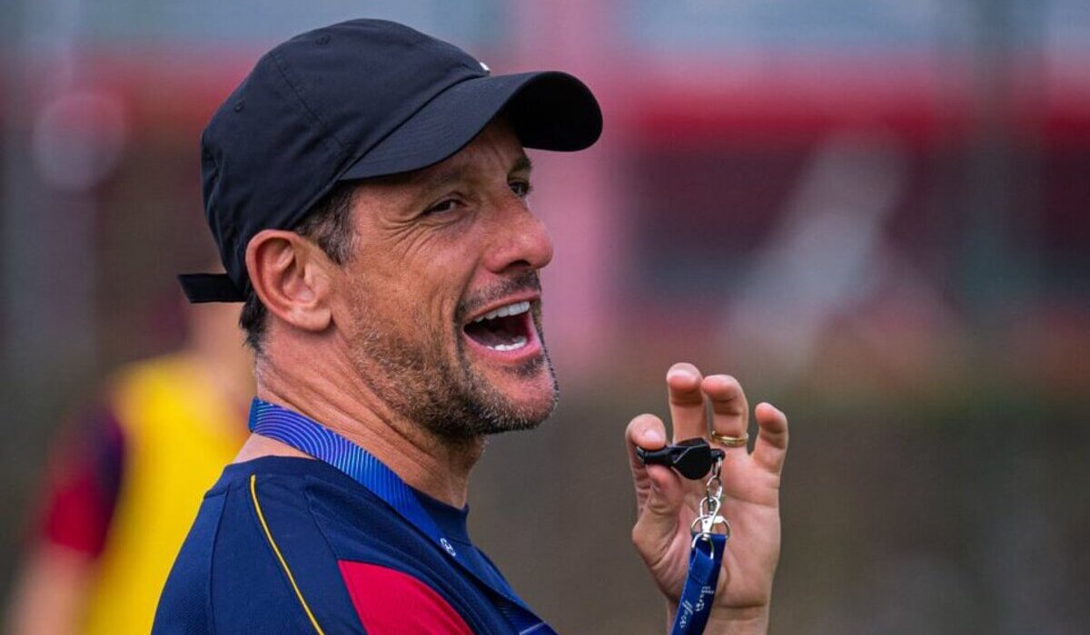 Juliano Belleti obtiene la licencia UEFA Pro mientras Sergio Busquets negocia su regreso-image