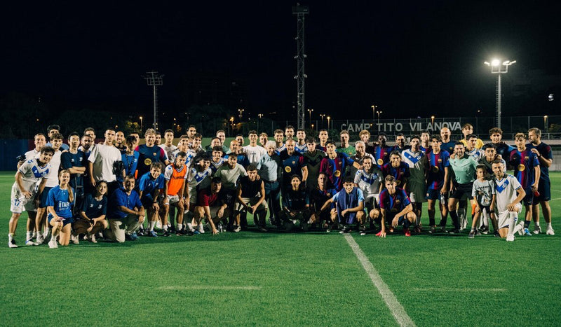 El Barceloa arranca su pretemporada con una goleada ante el CE Europa-image