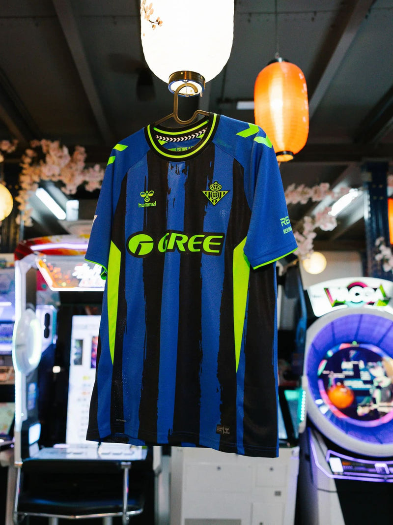 El Real Betis presenta su tercera equipación 26/27-image