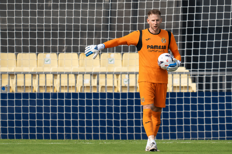 Péter Gulácsi convence en su debut-image