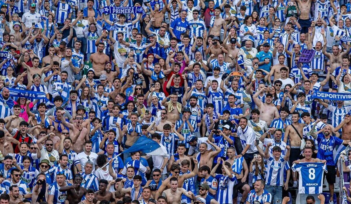 La afición del Dépor tilda de "innegociale" la postura del club-image