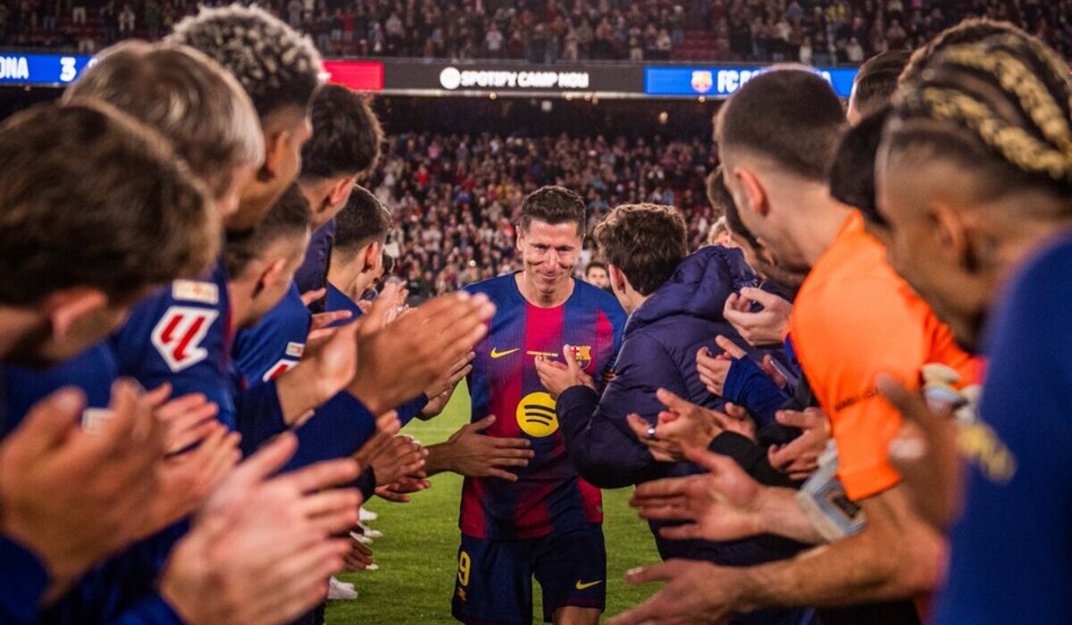 El Barça consagra a Robert Lewandoski como nueva 'Leyenda' del club-image