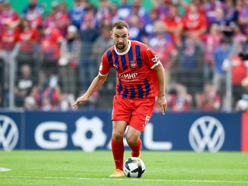 Benedikt Gimber se acerca al Granada CF-image