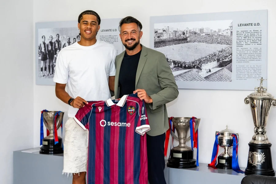 Ifeanyi Ndukwe, nuevo refuerzo del Levante para la defensa-image