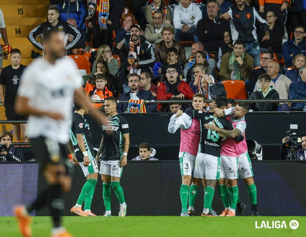 Previa | Valencia - Betis: Mestalla busca la primera victoria de la temporada-image