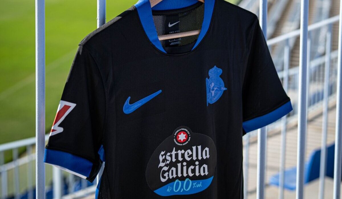 Paz social en Riazor: el RC Deportivo y sus peñas firman la tregua-image