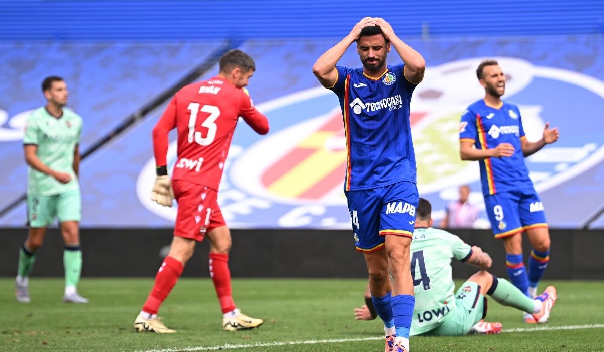 Javi Muñoz refuerza la sala de máquinas del Almería-image
