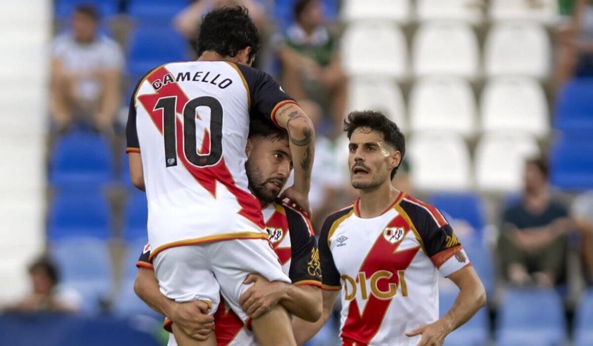 El Rayo esquiva la crisis deportiva con el hito de Sergio Camello-image