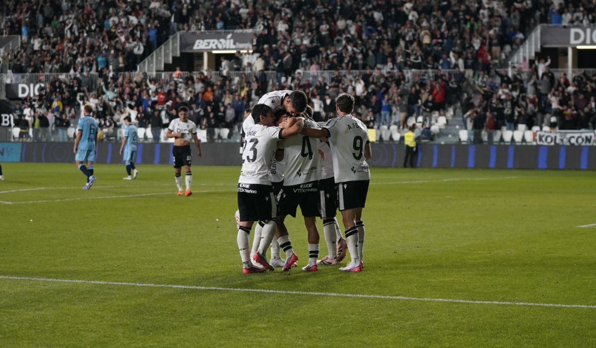 Burgos 3-1 Ceuta: Karrikaburu hurga en la herida ceutí-image