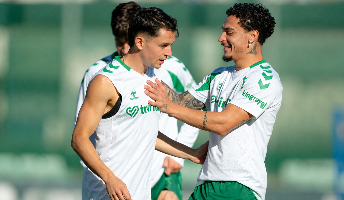 El Betis afronta un calendario apretado recuperando efectivos-image