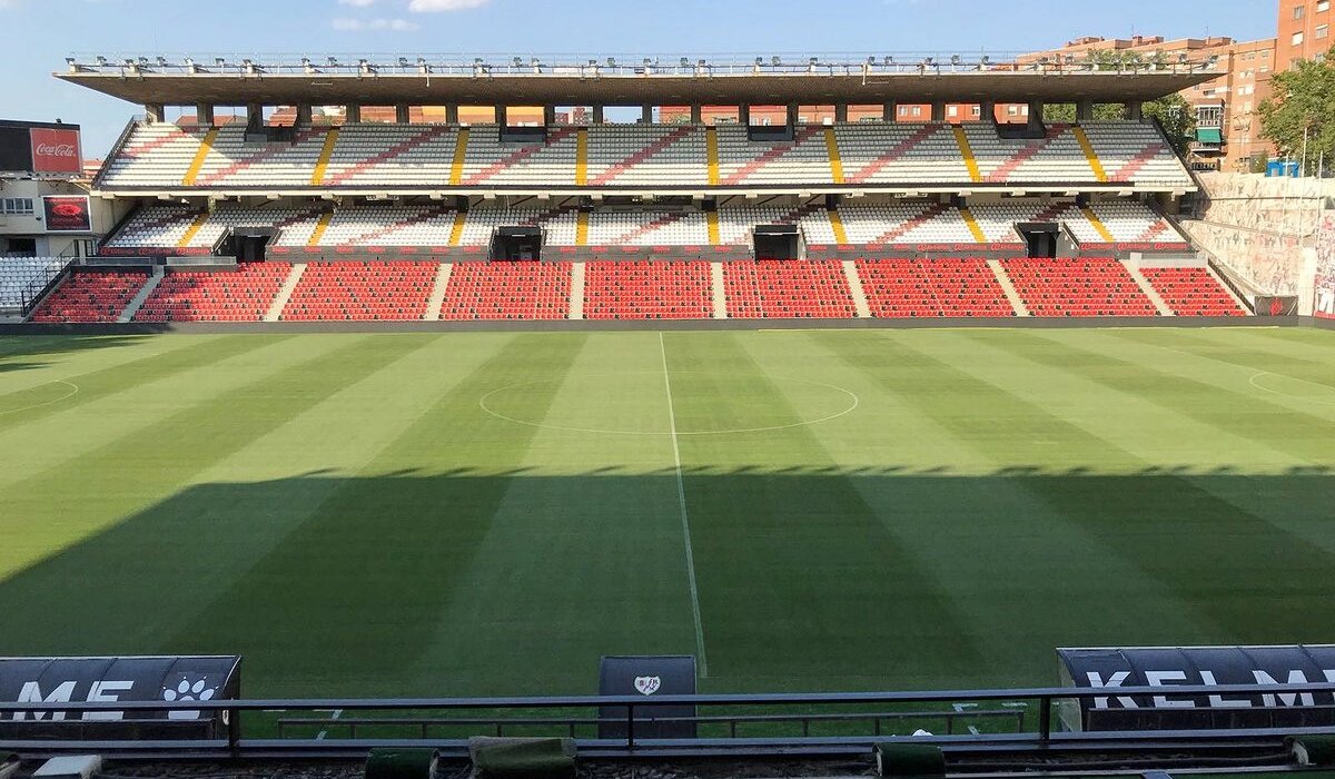 El Rayo Vallecano responde a la CAM y asegura haber presentado la documentación-image