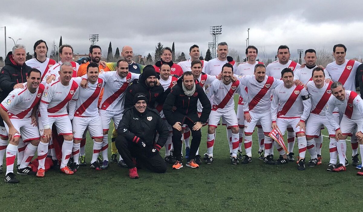 Los veteranos del Rayo Vallecano y la plantilla actual apelan al diálogo-image