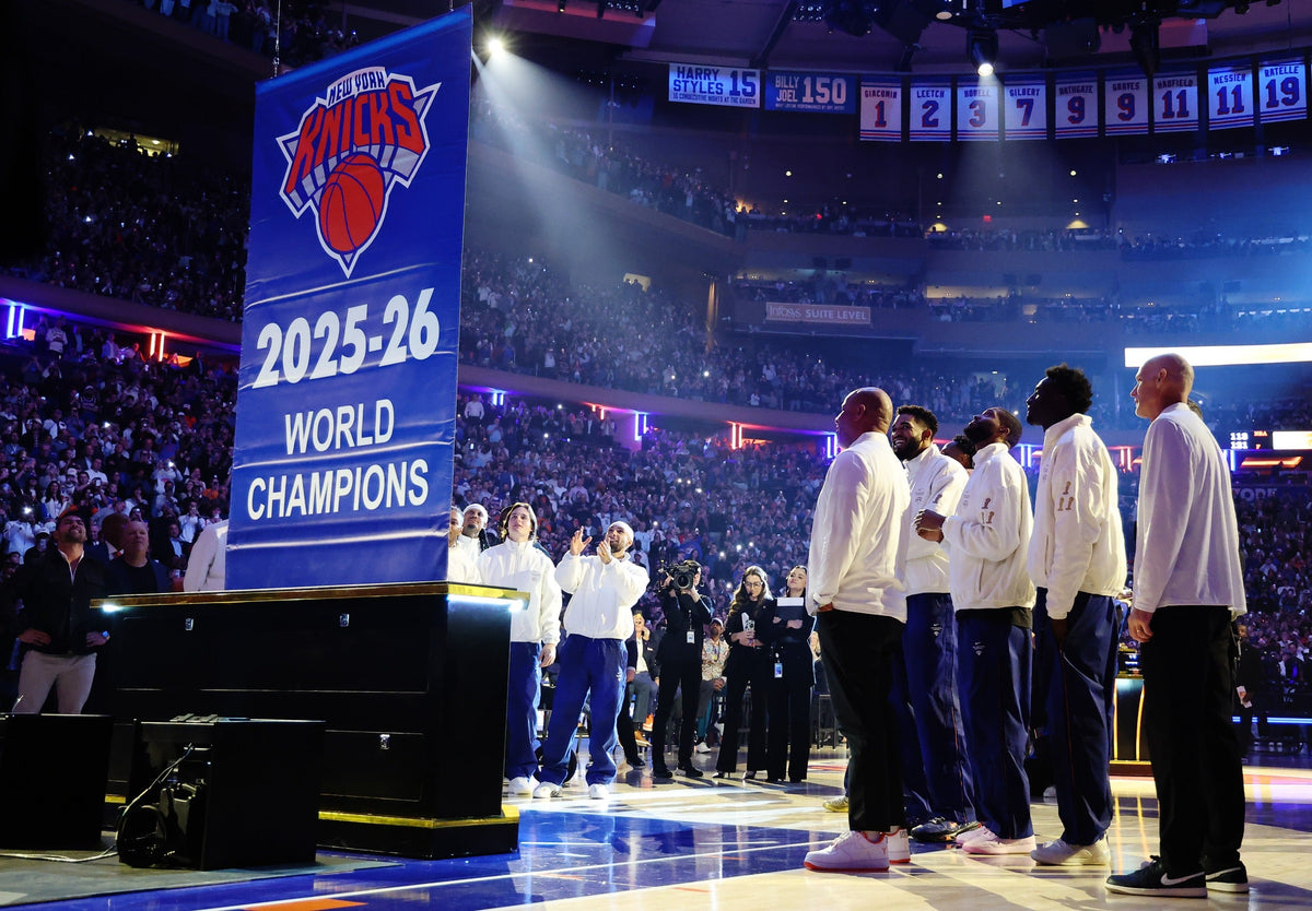 Épica en Detroit, LeBron gana en su debut y Mara frena a Wemby-image