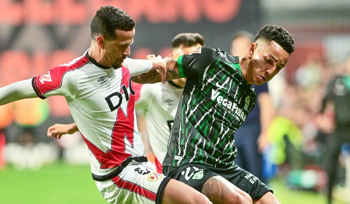 Previa | Rayo Vallecano - Elche CF: Entre la tensión y la urgencia de salir del descenso-image