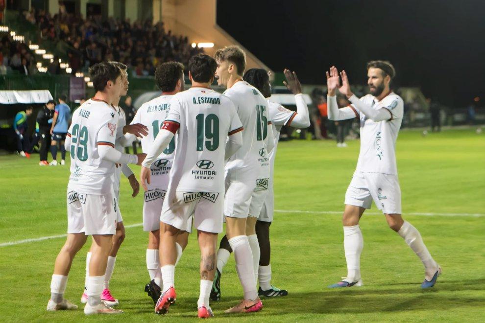 Gimnástica Segoviana 0-1 CyD Leonesa: La Cultural encuentra aire en Segovia-image