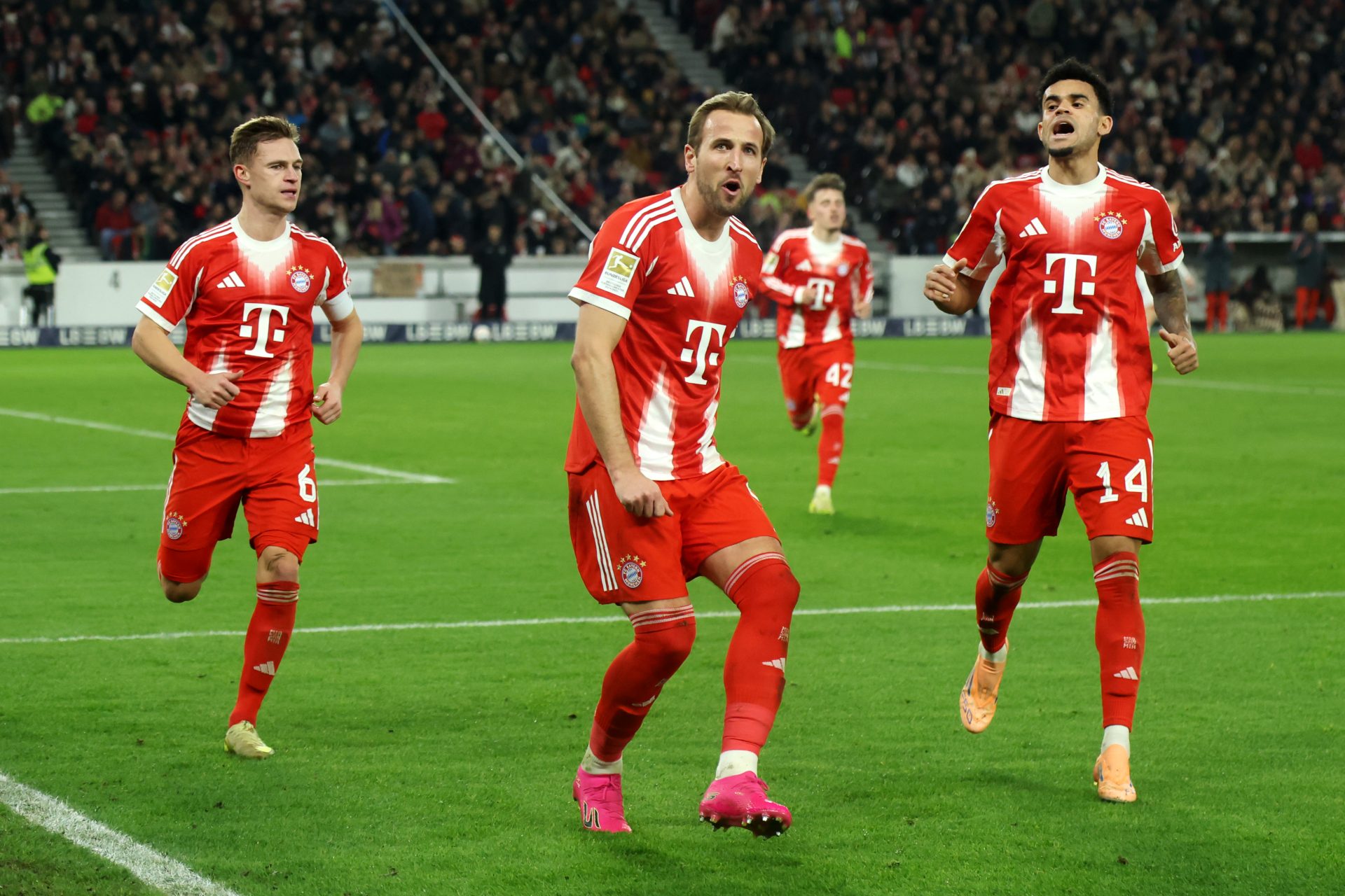 2025/12/vfb-stuttgart-v-fc-bayern-munchen-bundesliga-2.jpg