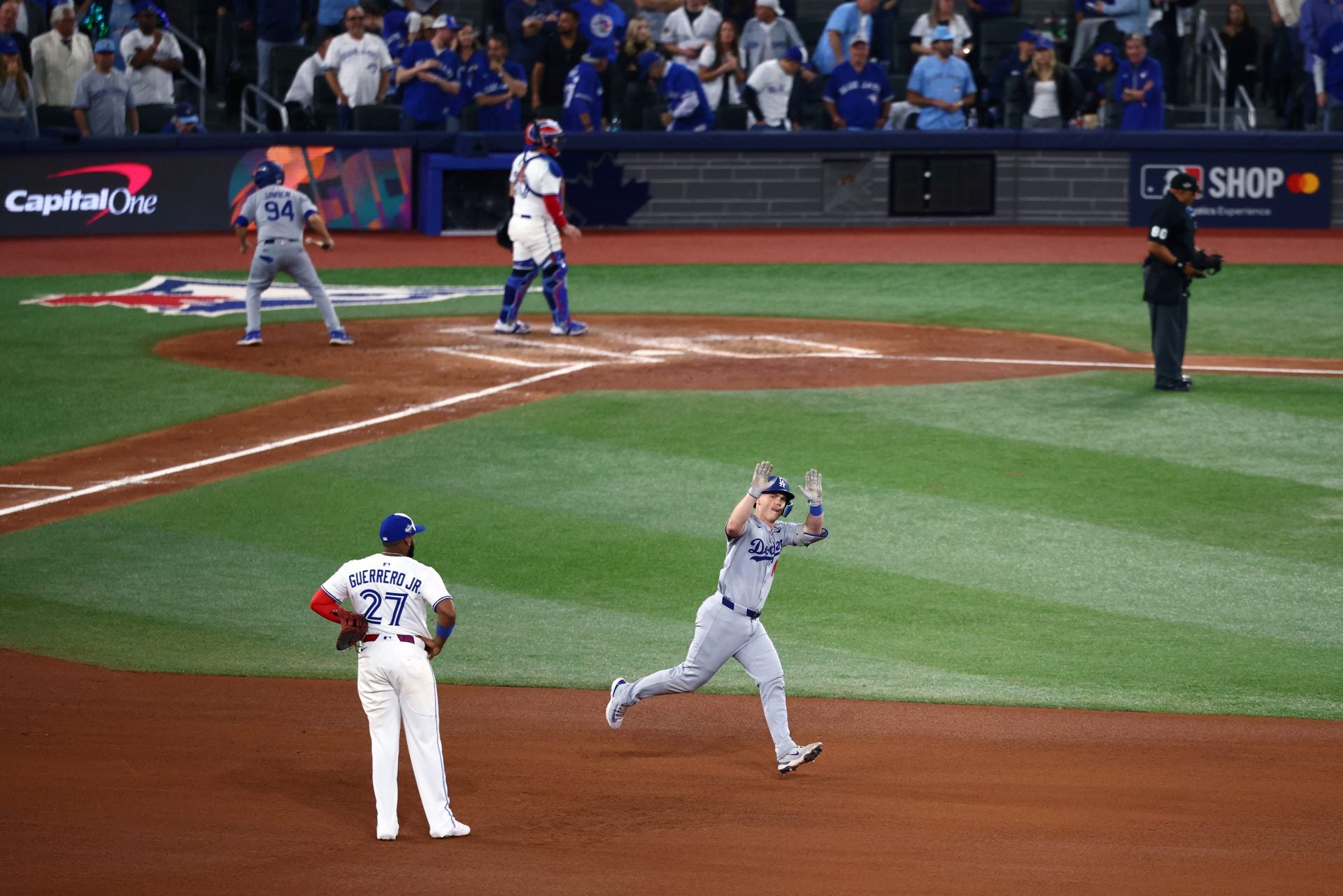 2025/10/world-series-los-angeles-dodgers-v-toronto-blue-jays-game-two.jpg